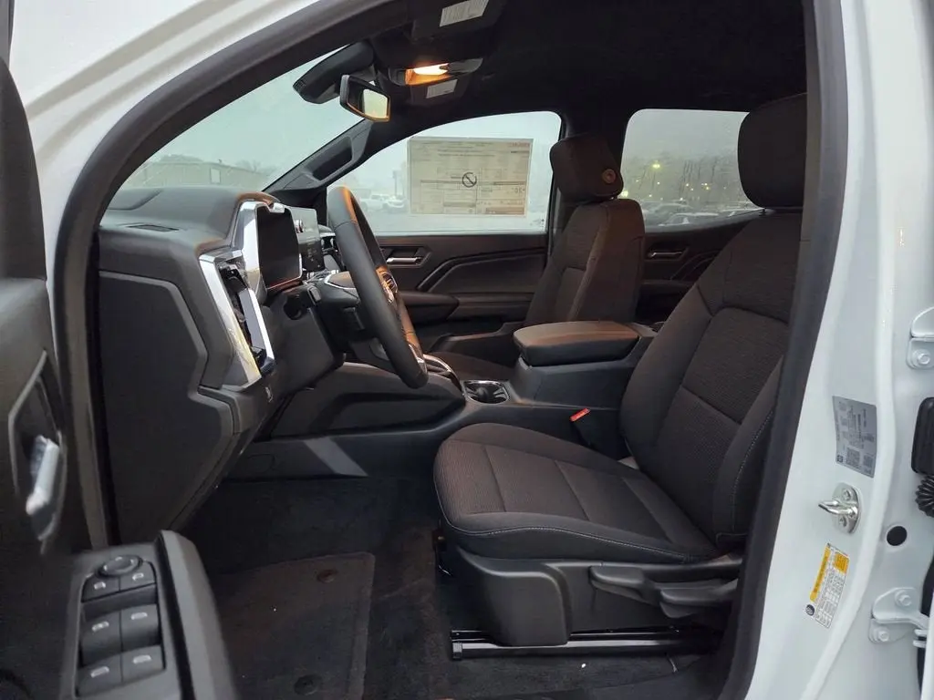2026 GMC Canyon 2WD Elevation Crew Cab Short Box photo 5