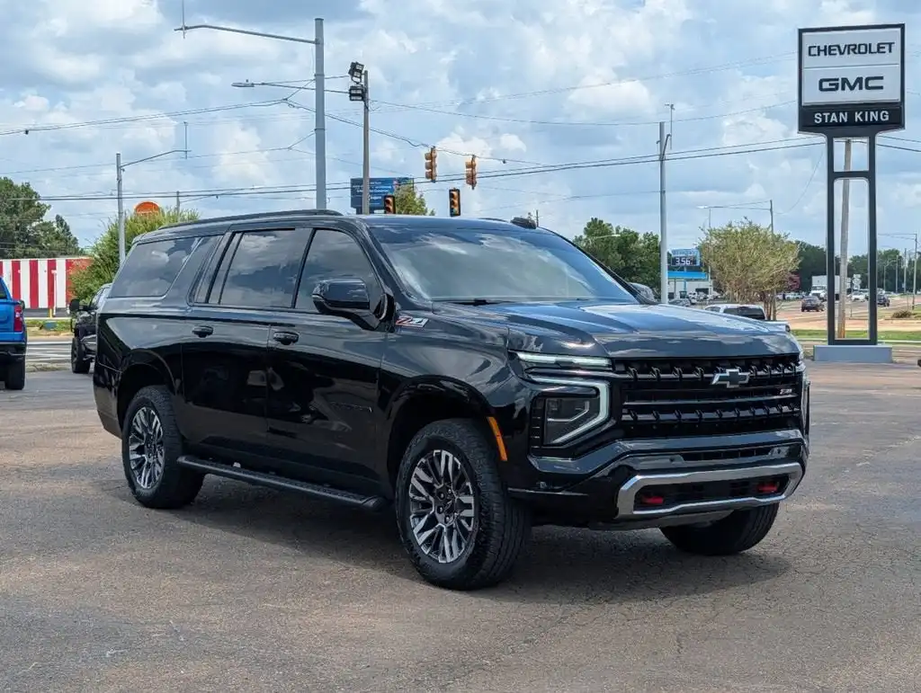2026 Chevrolet Suburban Z71 4WD's photo