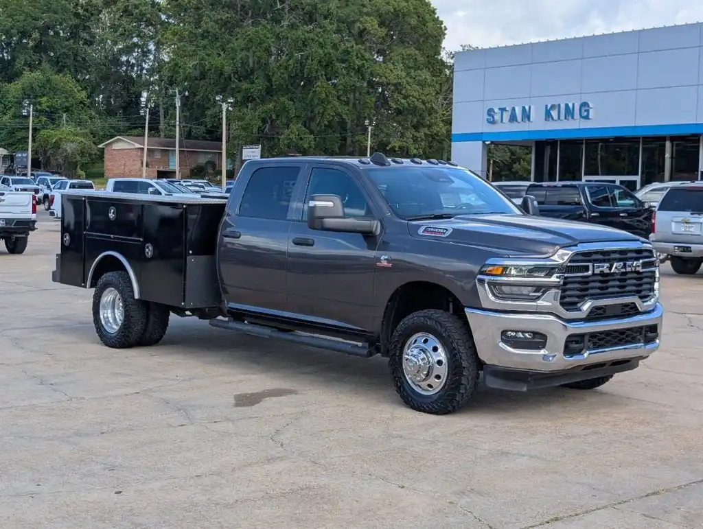 2025 RAM 3500 Tradesman 4X4 Crew Cab LWB's photo
