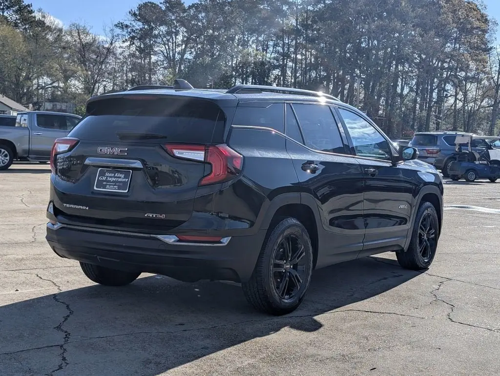 2023 GMC Terrain AT4 AWD photo 5