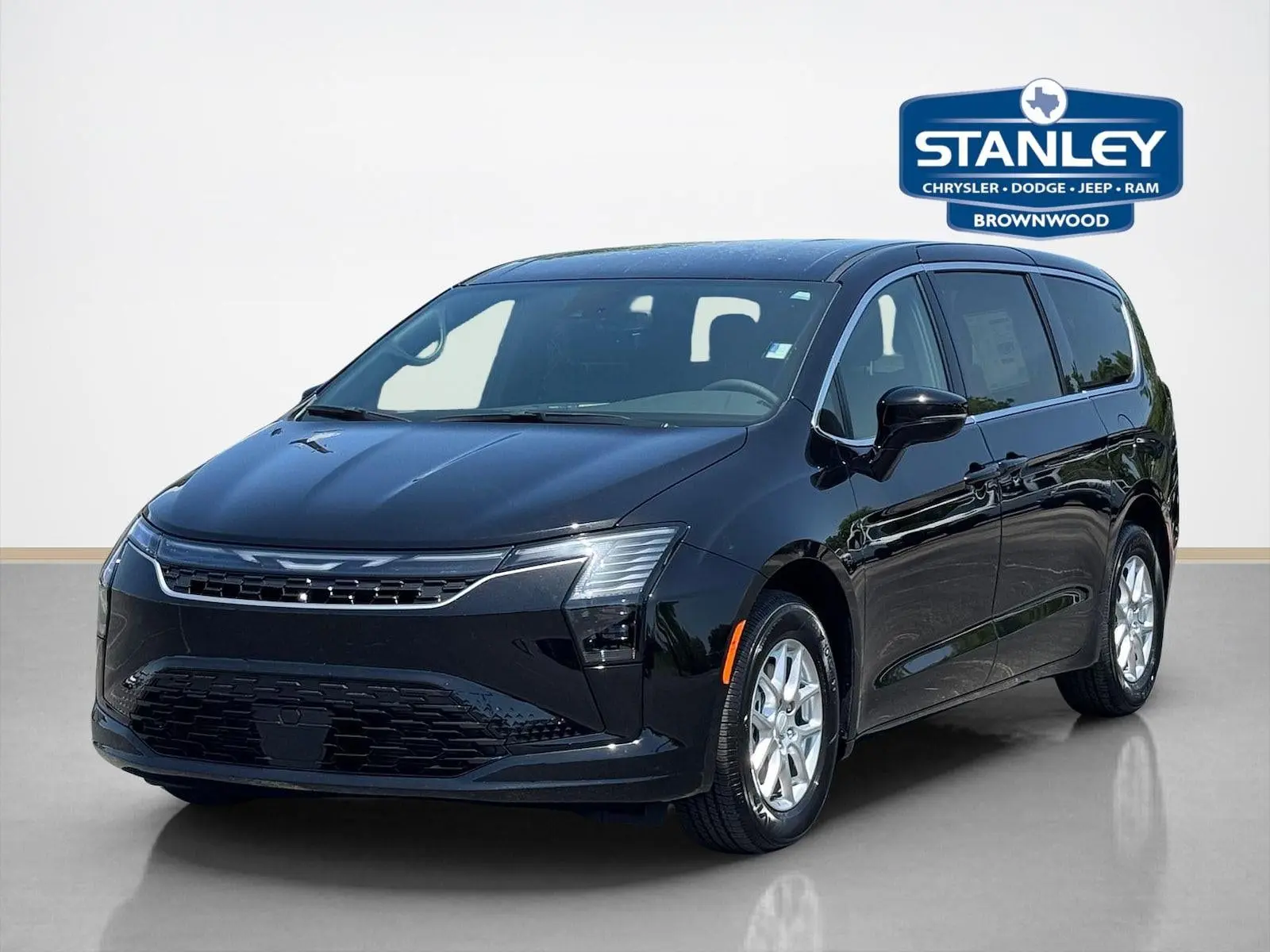 2027 Chrysler Pacifica Select photo 3