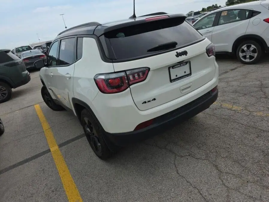 2018 Jeep Compass Altitude 4X4 photo 3