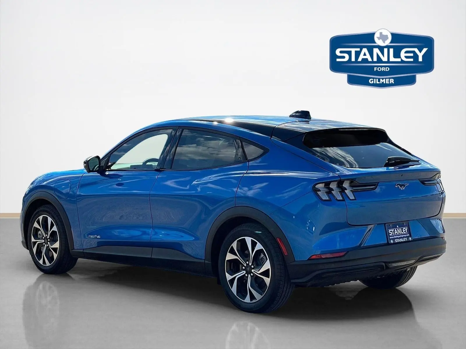 2025 Ford Mustang-Mach-e Select photo 5