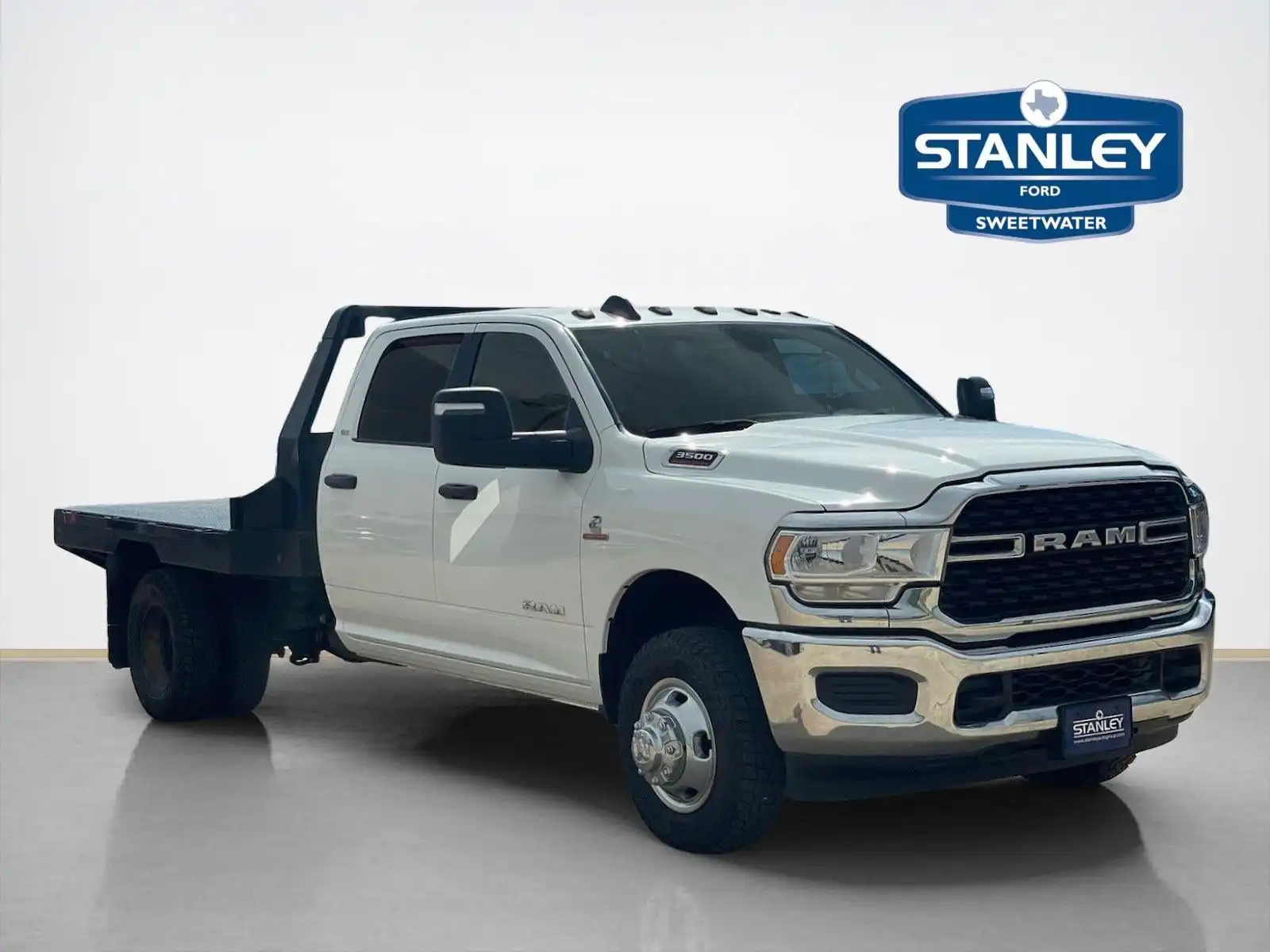 2024 RAM 3500 SLT 4X4 Crew Cab's photo