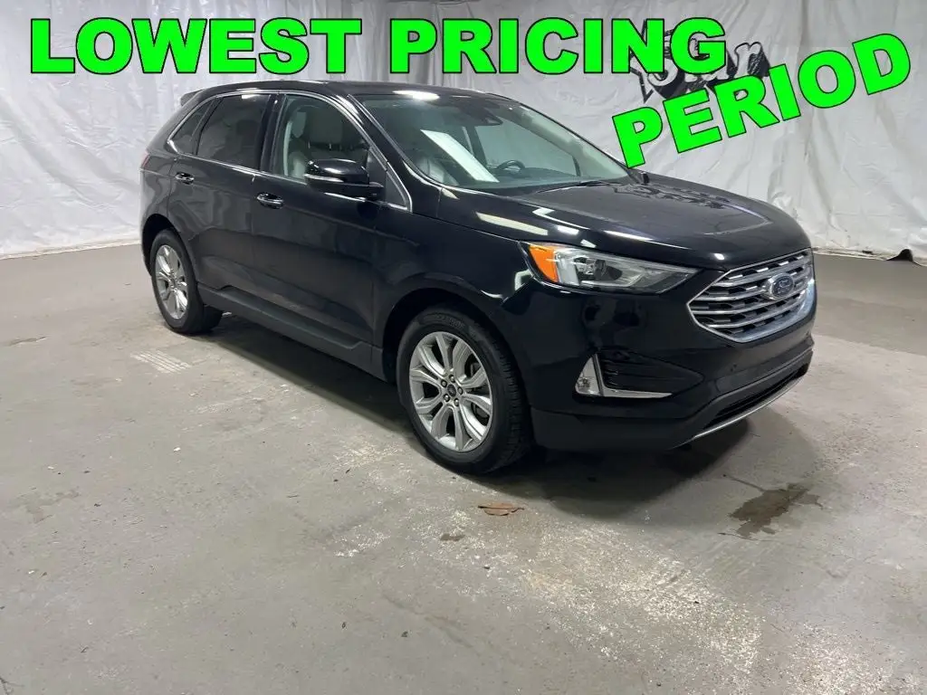 2021 Ford Edge Titanium photo 1