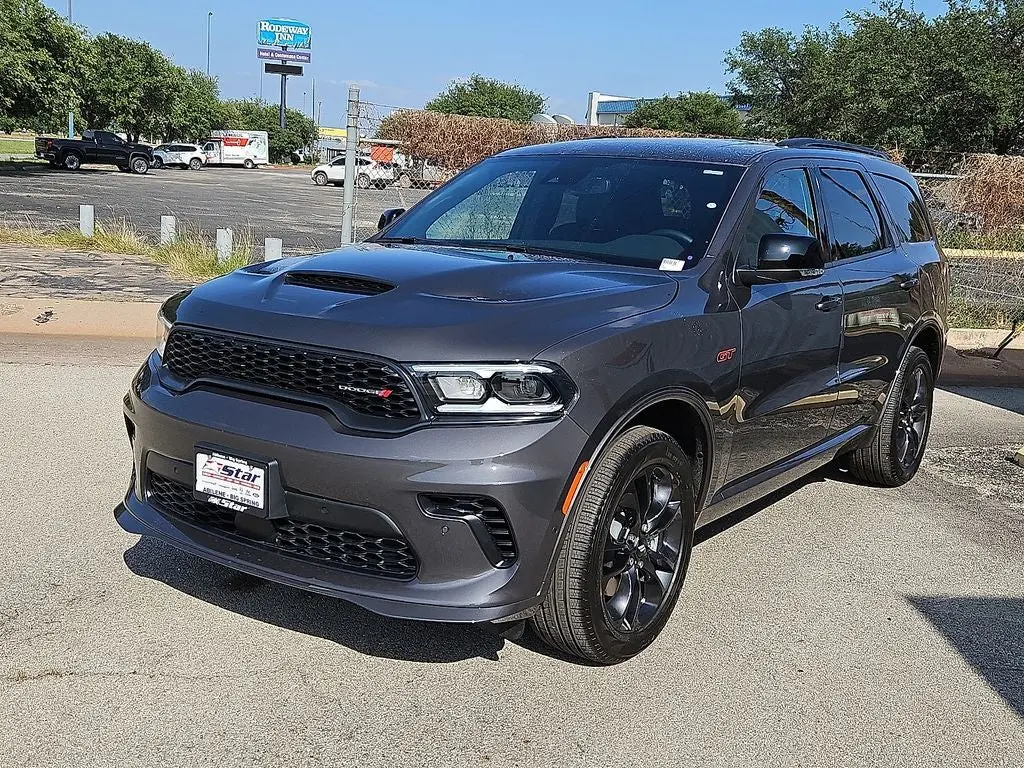 2026 Dodge Durango GT AWD Plus photo 3