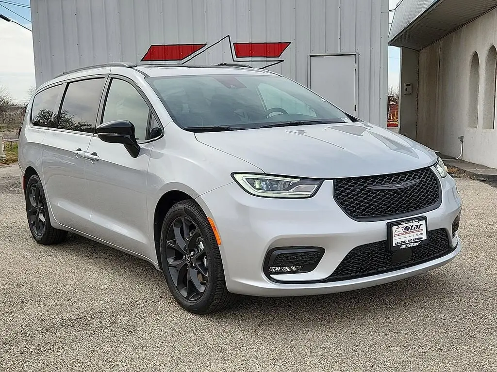 Vehicle Image 1