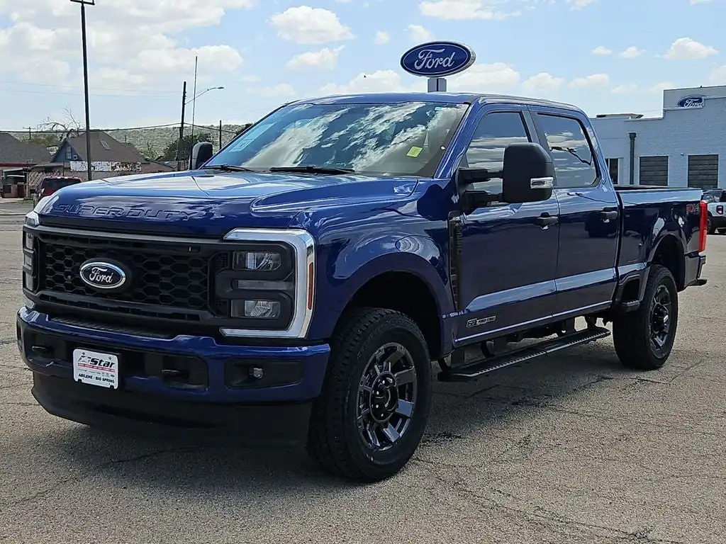 2026 Ford F-250 XL 4x4 Crew Cab 6-3/4' Box's photo