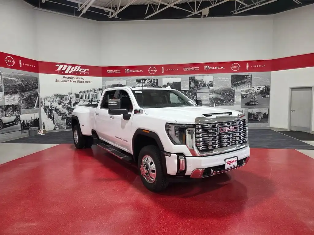 2026 GMC Sierra 4WD Crew Cab Long Box DRW Denali's photo