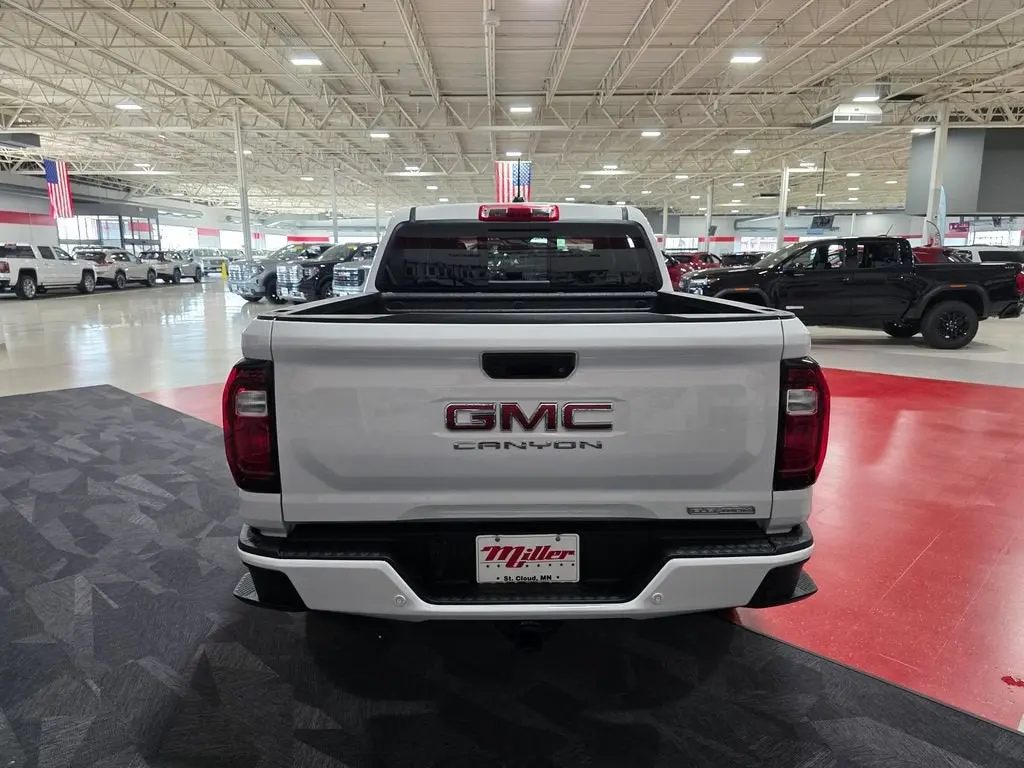 2026 GMC Canyon 4WD Elevation Crew Cab Short Box photo 4