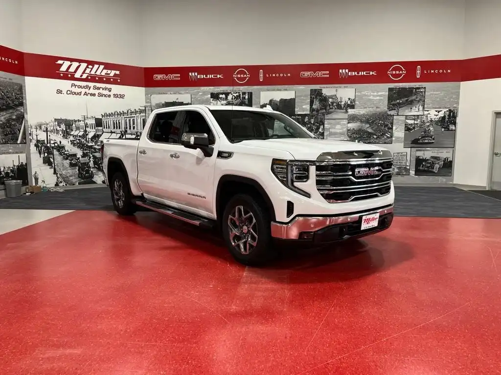 2026 GMC Sierra 4WD Crew Cab Short Box SLT's photo