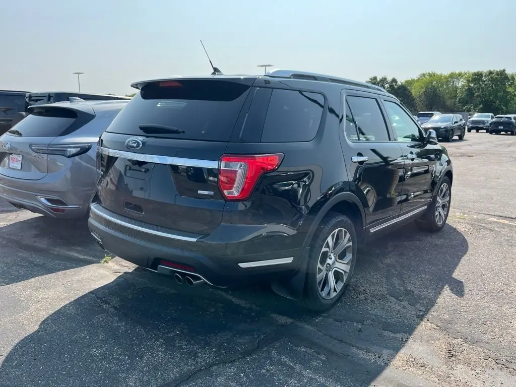 2018 Ford Explorer Platinum 4WD photo 4