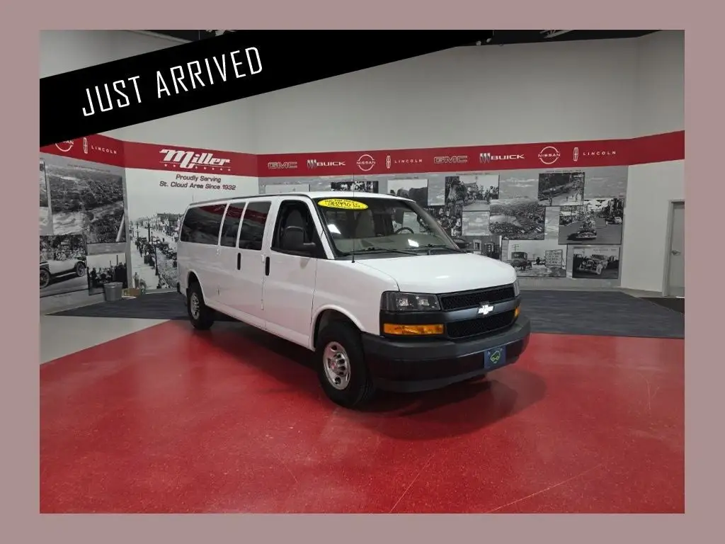 2023 Chevrolet Express LS 3500 Extended photo 1