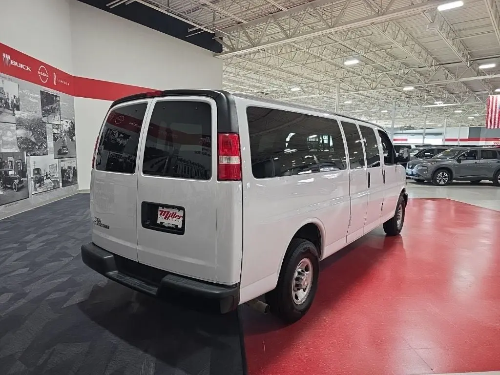 2023 Chevrolet Express LS 3500 Extended photo 3