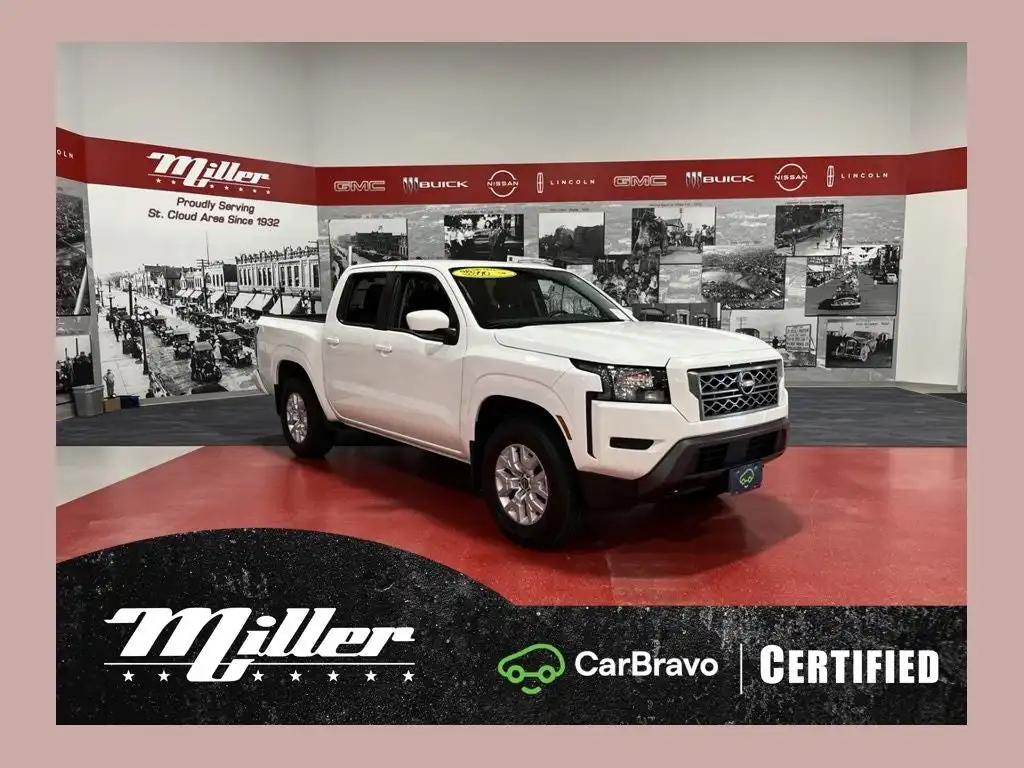 2023 Nissan Frontier SV Crew Cab 4X4 SWB's photo
