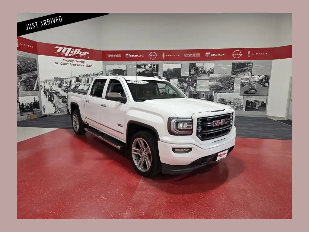 2016 GMC Sierra 4WD Crew Cab Short Box SLE's photo