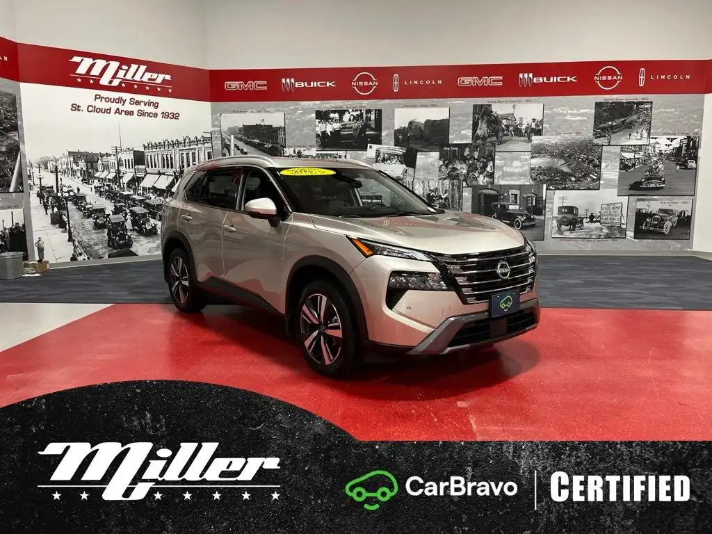 2024 Nissan Rogue SL AWD's photo