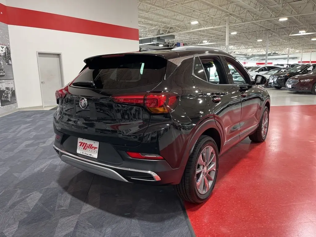2023 Buick Encore GX Essence AWD photo 4