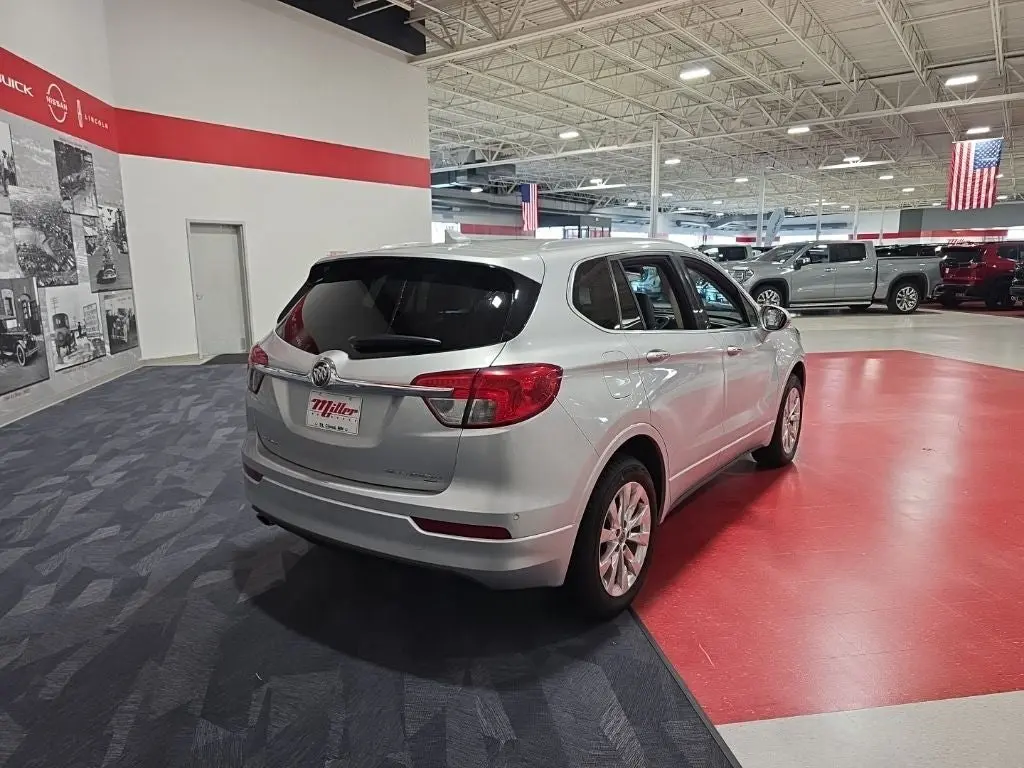 2017 Buick Envision Essence AWD photo 4