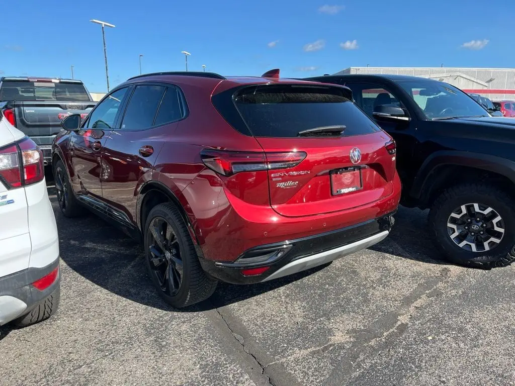 2023 Buick Envision Essence AWD photo 5