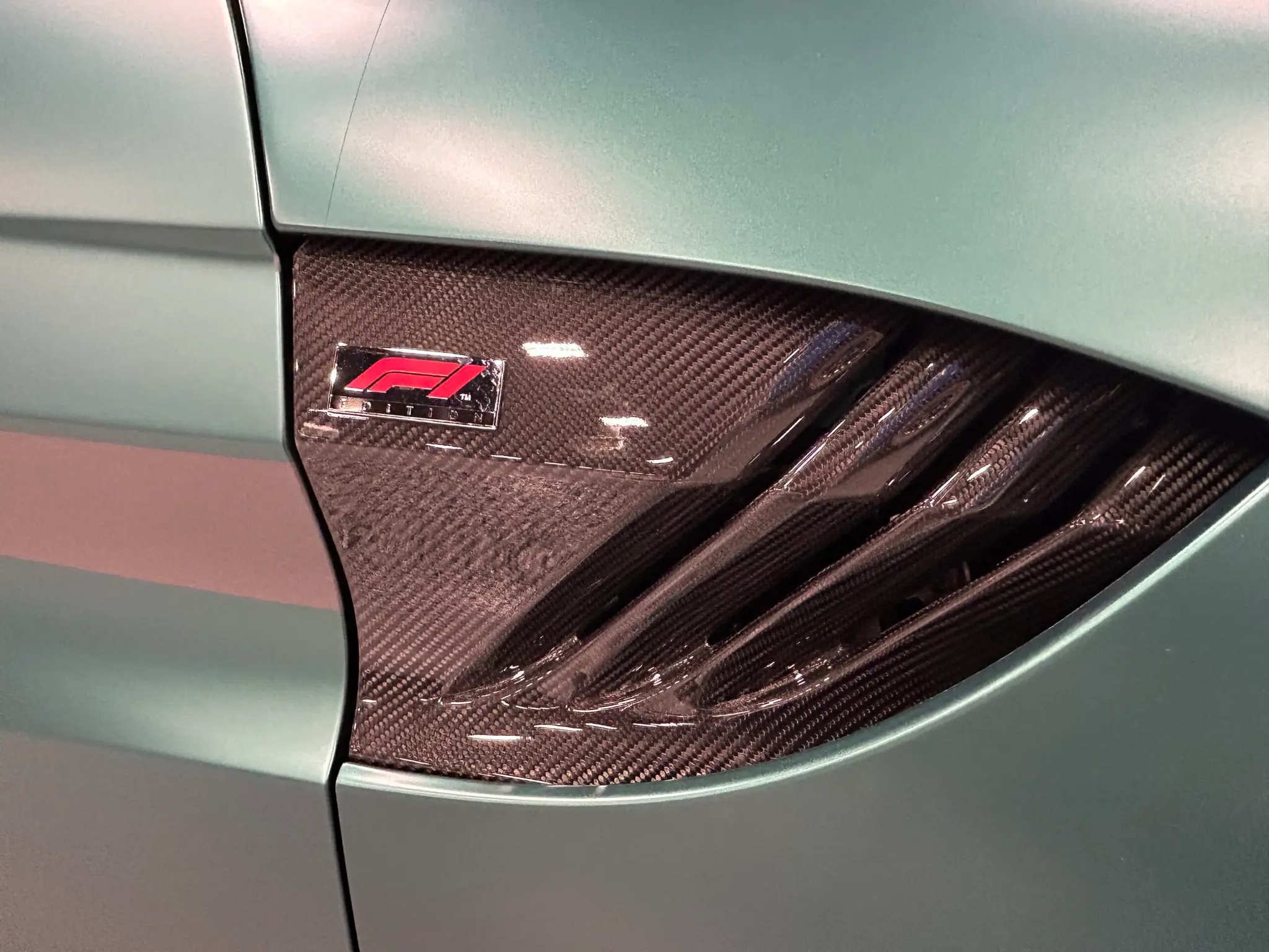 2023 Aston Martin Vantage F1 photo 3