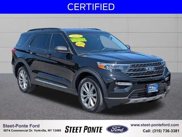 2023 Ford Explorer XLT 4WD's photo