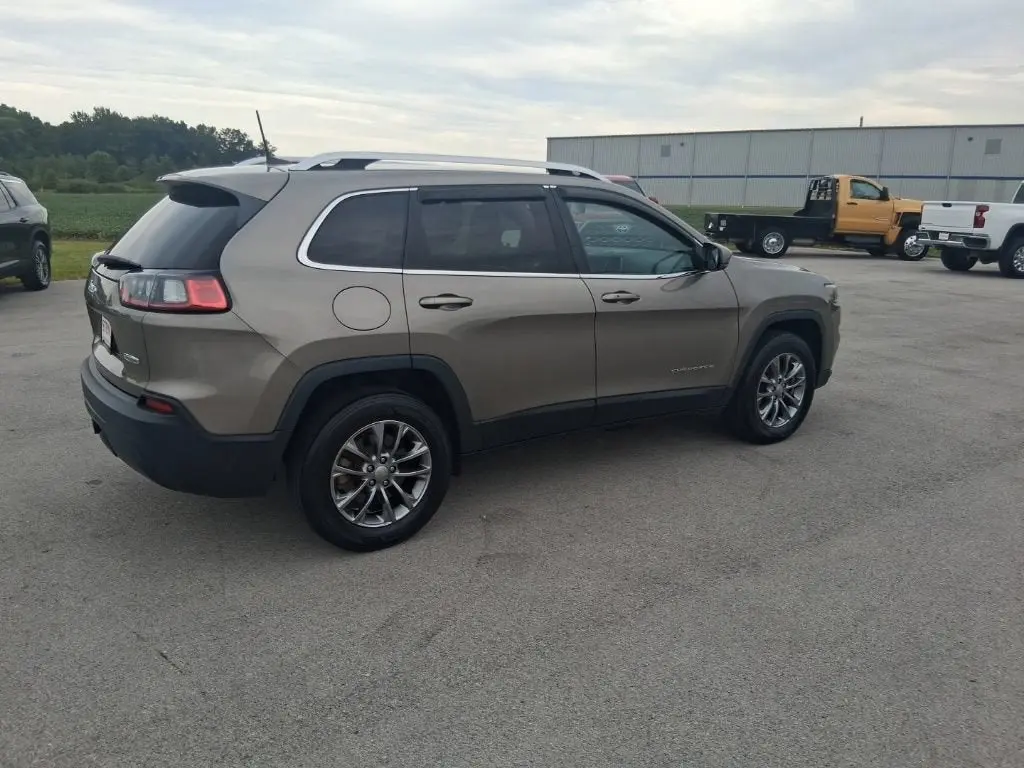 2019 Jeep Cherokee Latitude Plus 4X4 photo 5