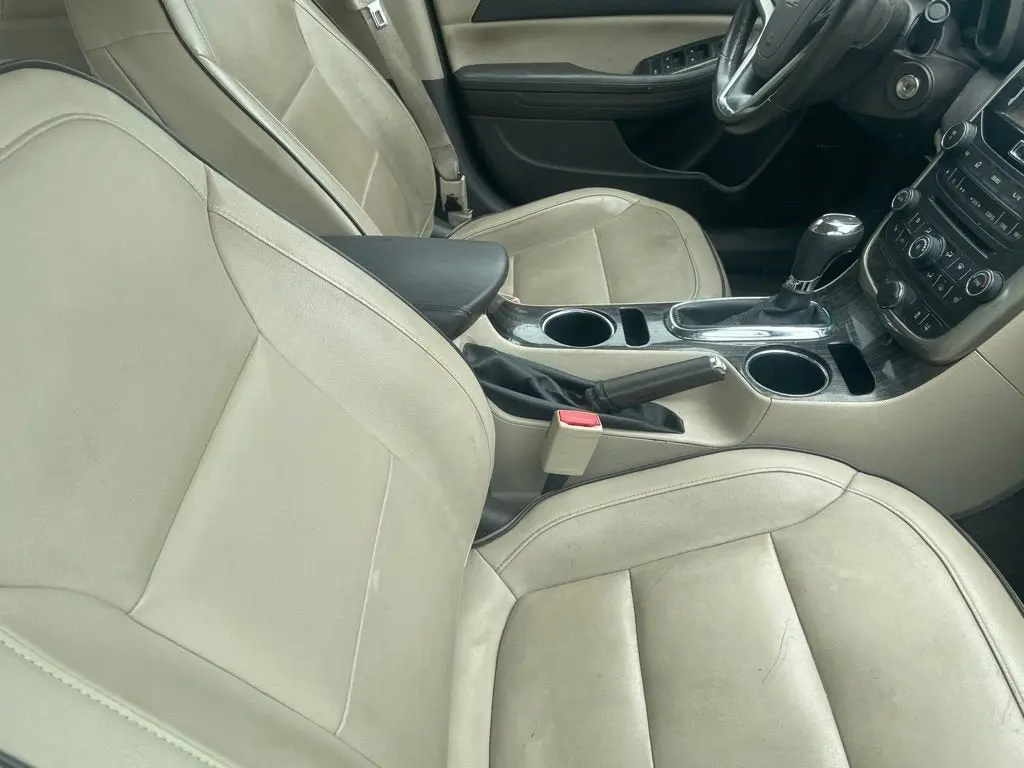 2014 Chevrolet Malibu 2LT photo 3