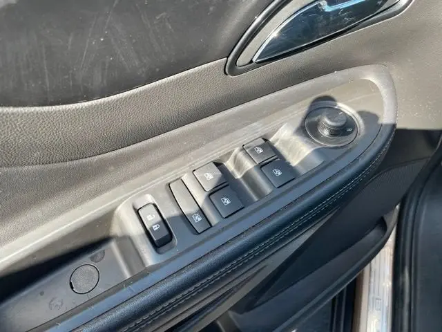 2019 Buick Encore Preferred photo 4