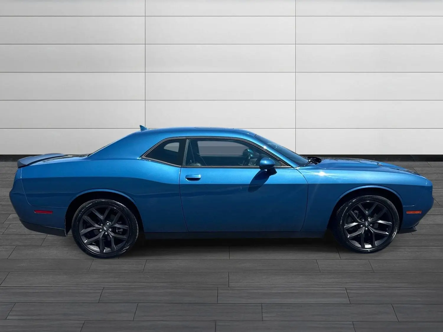 2022 Dodge Challenger SXT Auto photo 3