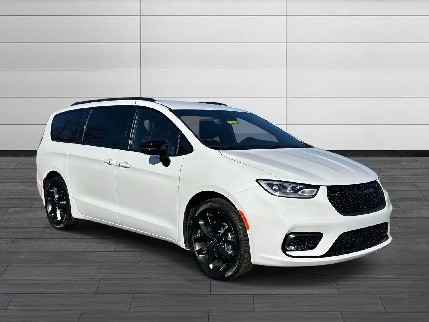 2026 Chrysler Pacifica Select photo 3