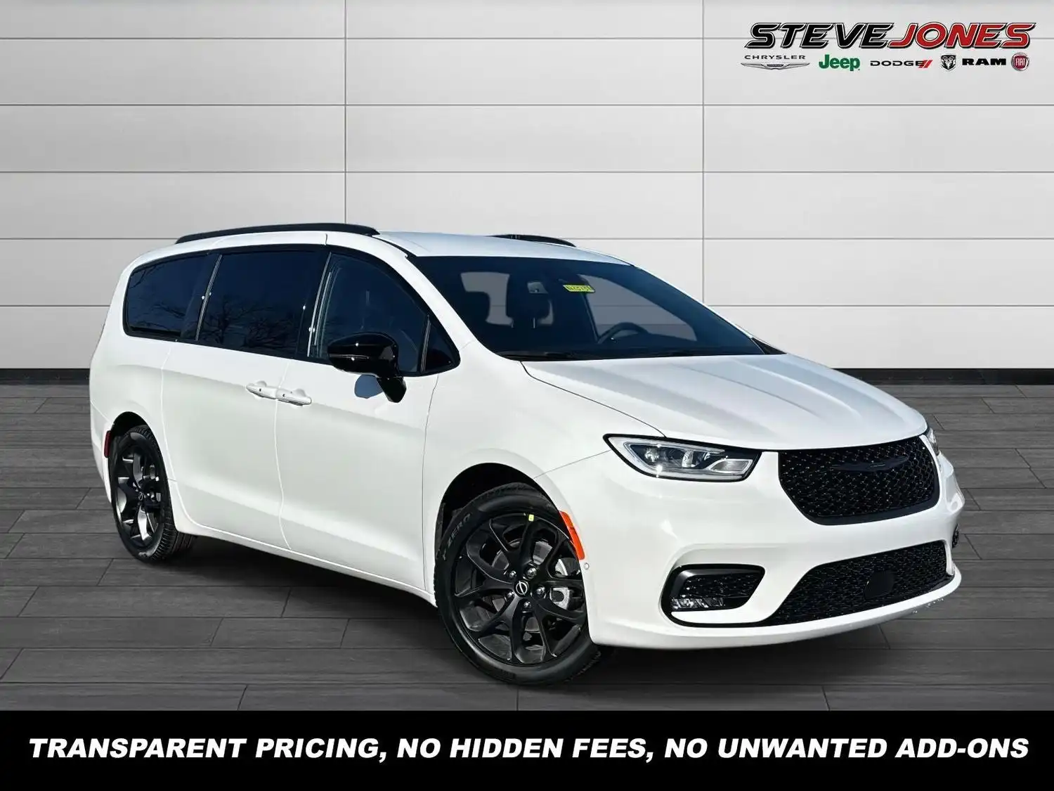 2026 Chrysler Pacifica Select's photo