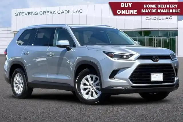 2025 Toyota Grand Highlander XLE FWD's photo