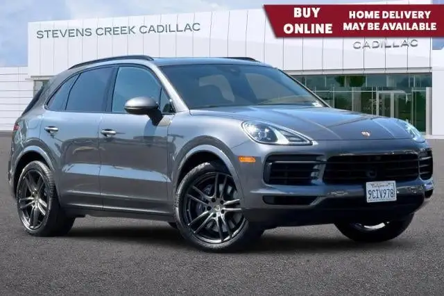 2022 Porsche Cayenne Base's photo