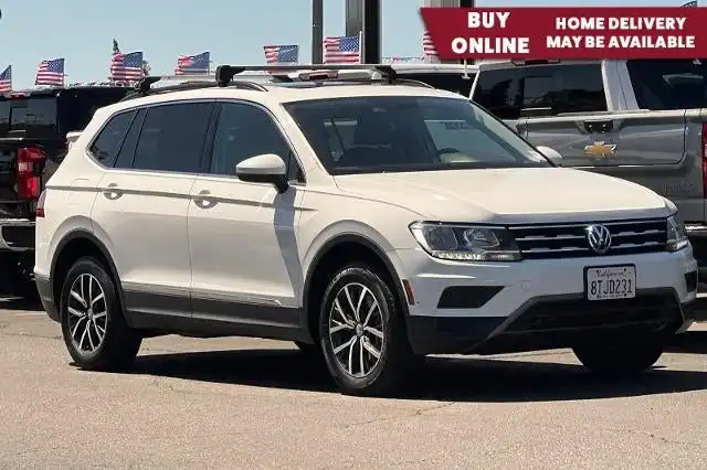 2020 Volkswagen Tiguan 2.0T SE's photo