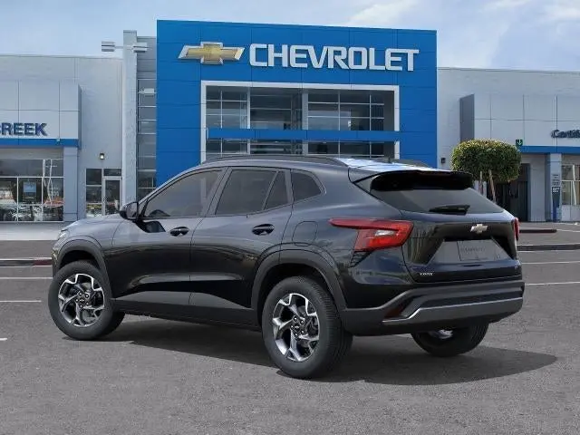 2026 Chevrolet Trax LT photo 5