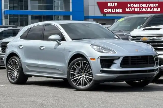 2021 Porsche Macan Turbo's photo