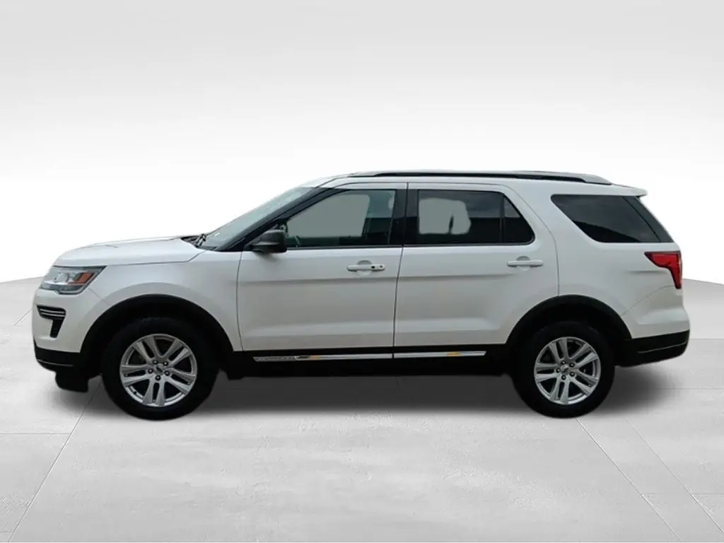 2019 Ford Explorer XLT 4WD photo 4