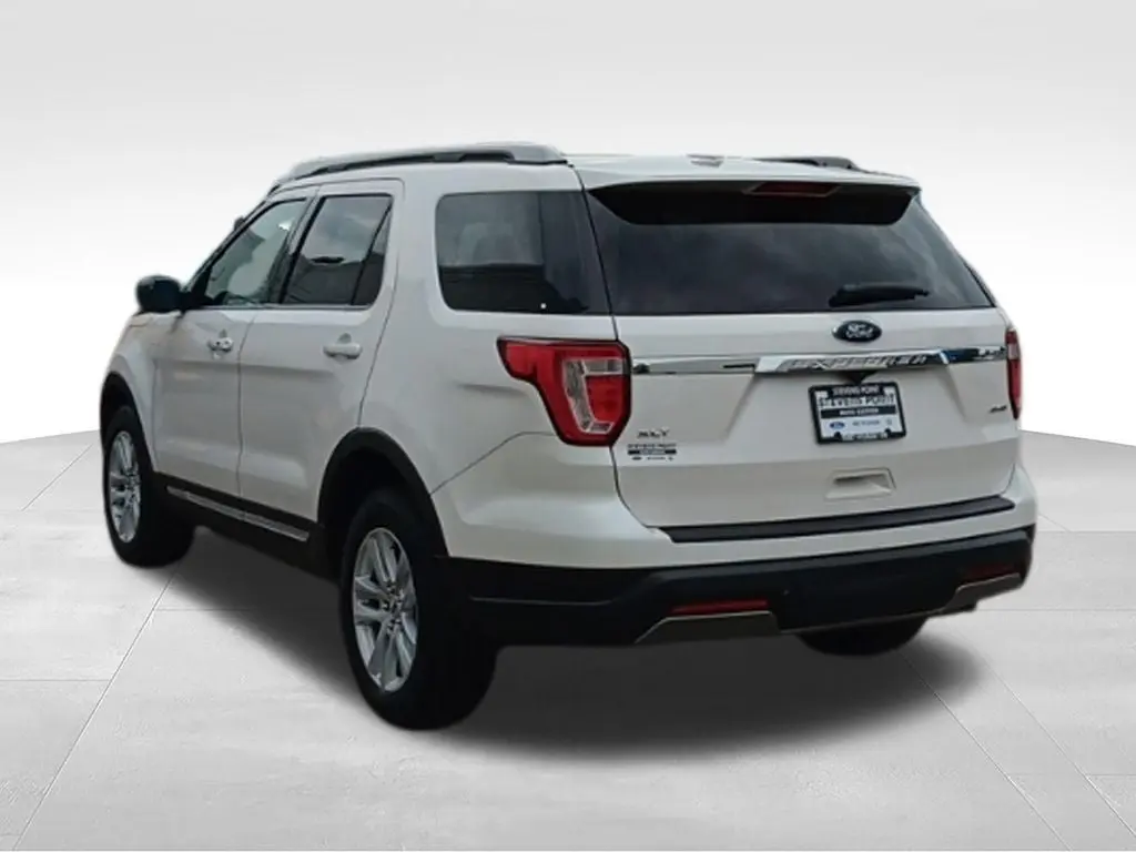 2019 Ford Explorer XLT 4WD photo 5