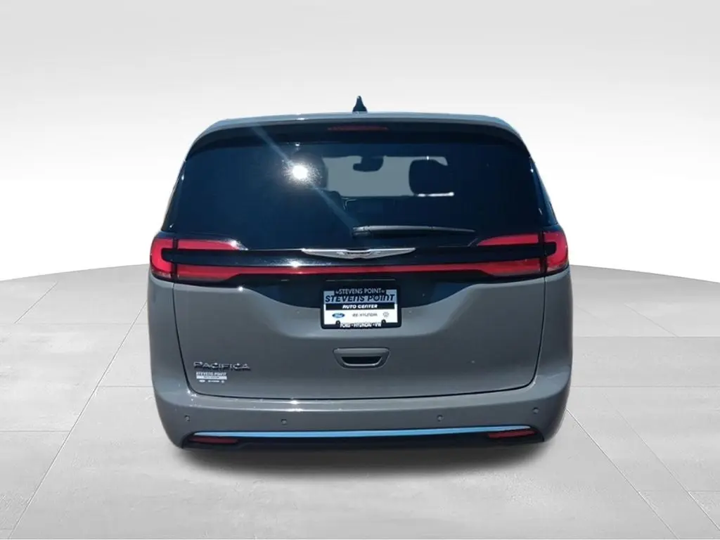 2025 Chrysler Pacifica Select photo 5