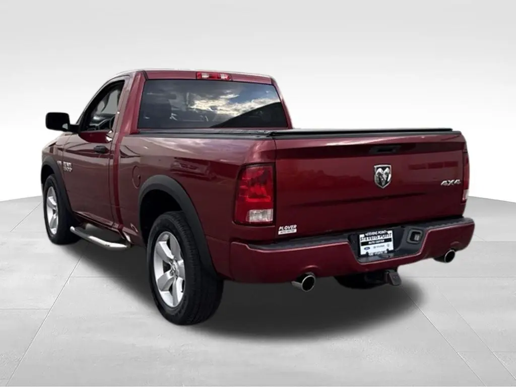 2013 RAM 1500 Express 4x4 Regular Cab SWB photo 5