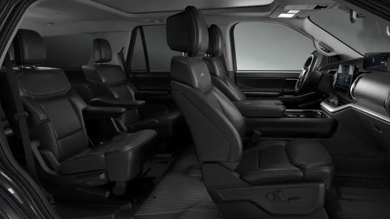 2027 Ford Expedition Platinum 4x4 photo 5