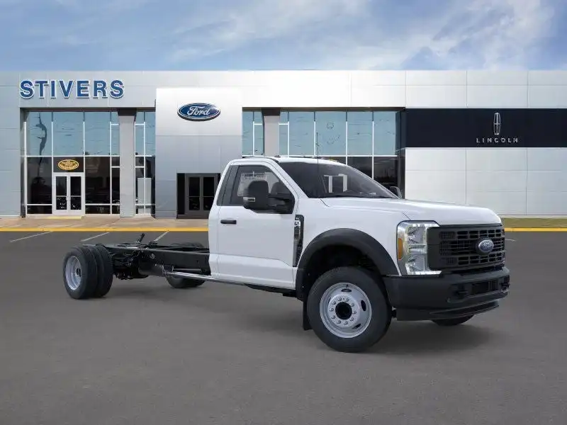 2025 Ford F-450 XL Regular Cab 205-In DRW's photo