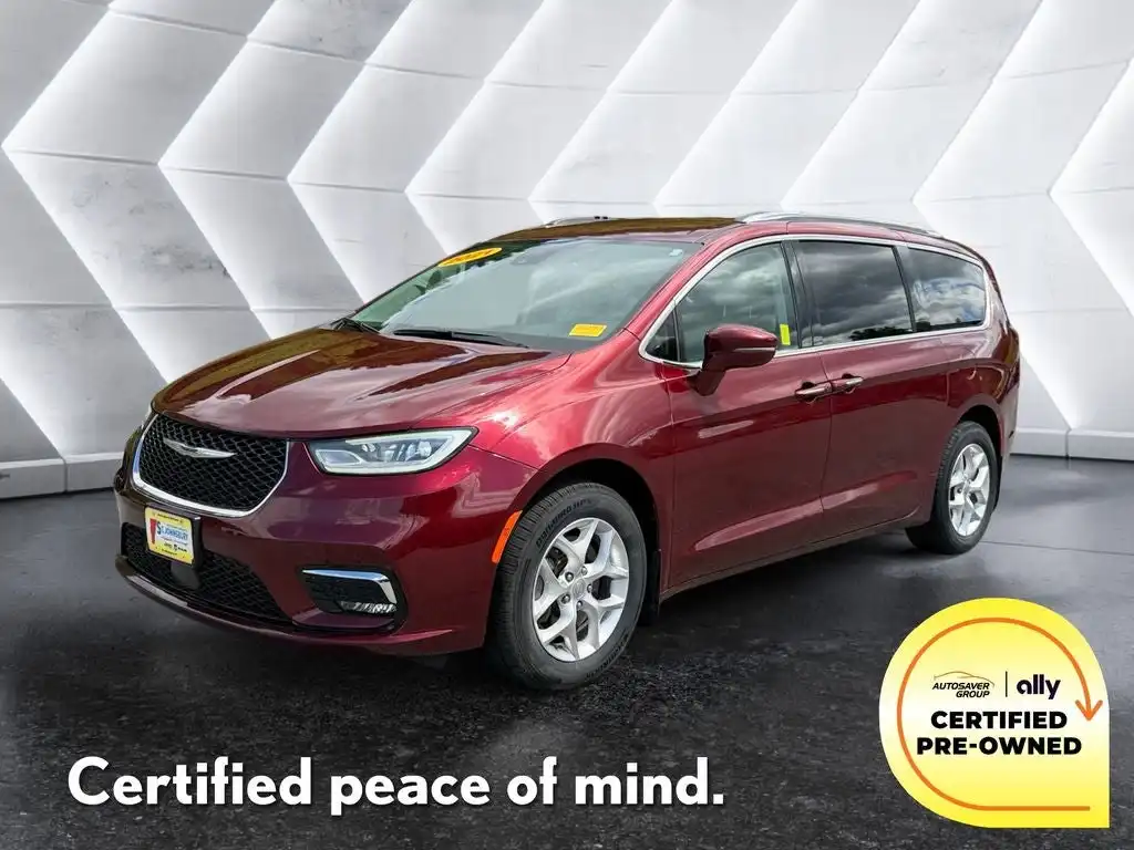 2021 Chrysler Pacifica Touring L's photo