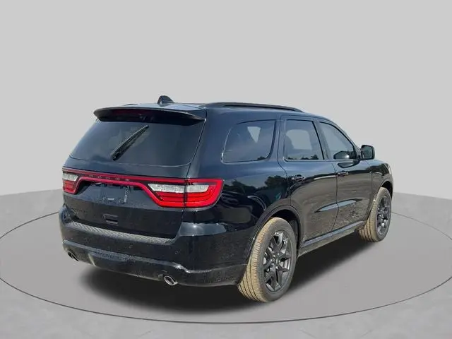 2027 Dodge Durango HEMI V8 GT AWD Plus photo 3