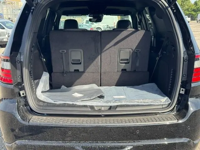 2027 Dodge Durango HEMI V8 GT AWD Plus photo 4