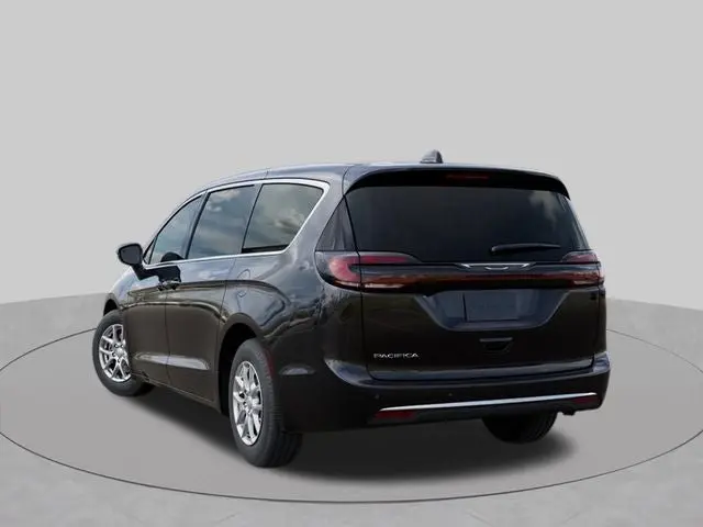 2027 Chrysler Pacifica Select photo 3