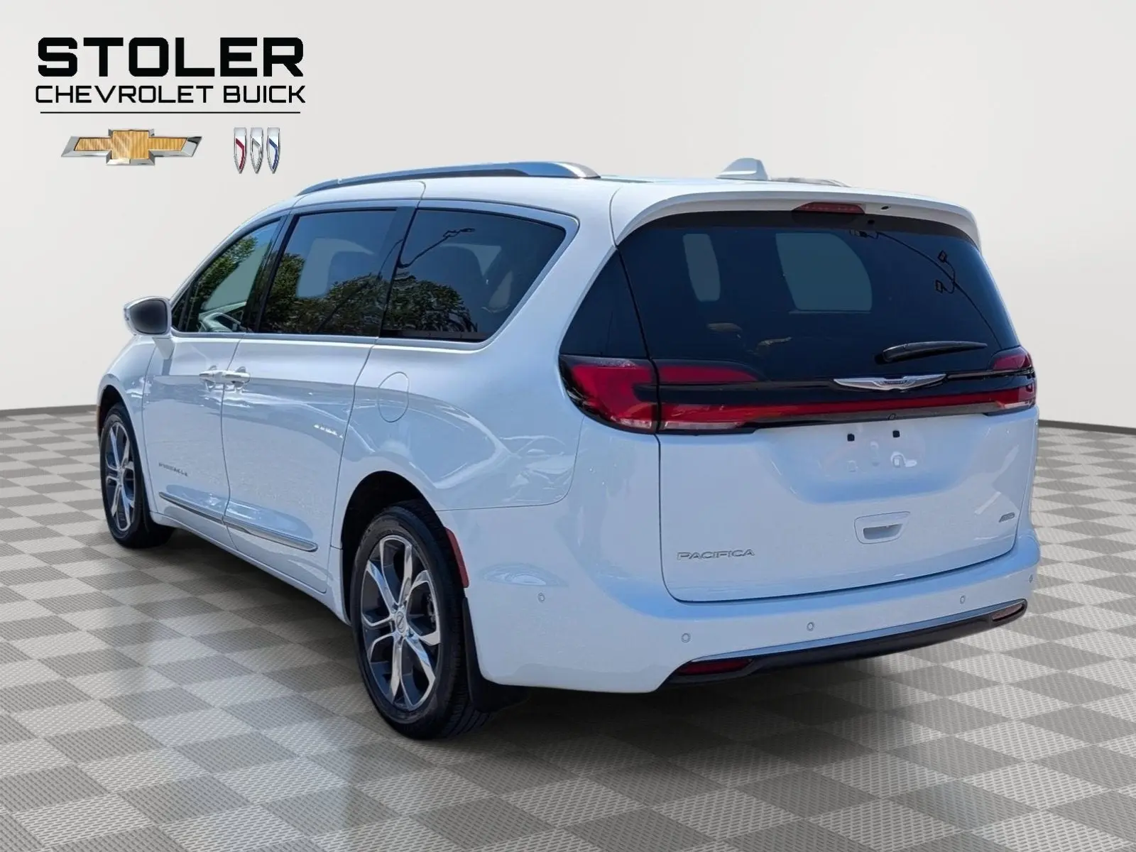 2021 Chrysler Pacifica Pinnacle photo 3