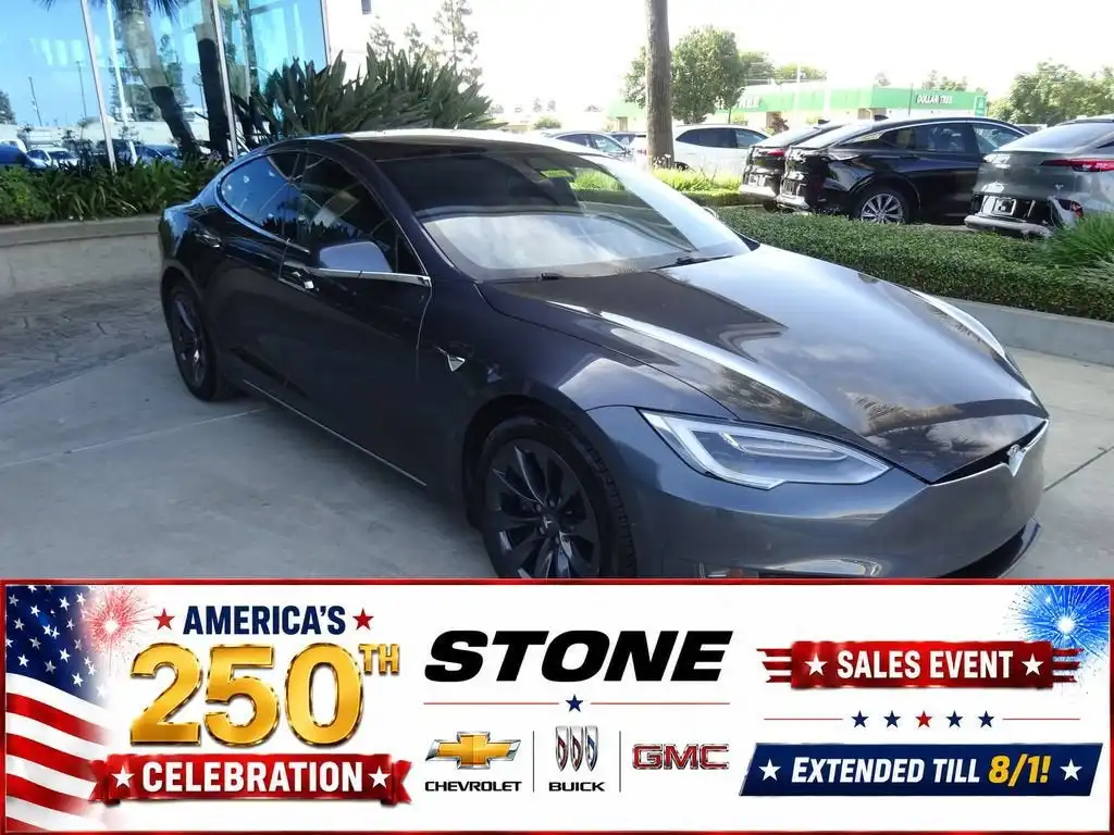 2020 Tesla Model S Long Range Plus's photo