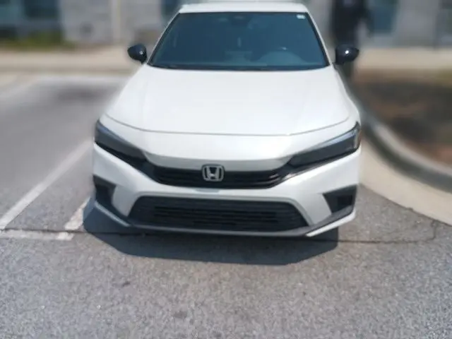 2023 Honda Civic Sport CVT photo 3
